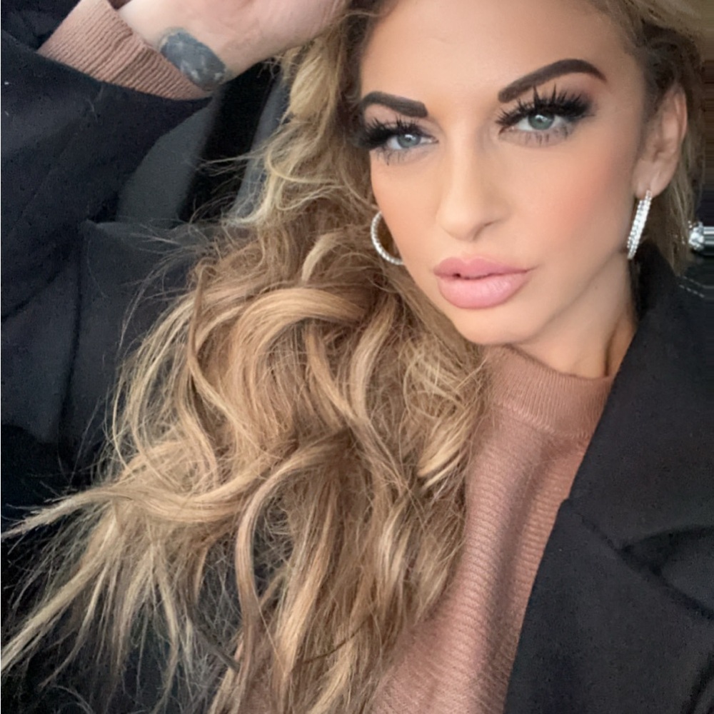 Meet your Posher, Lydia